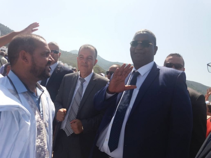 وزير السياحة الجزائري يزور مقر المجمع الصيفي للأطفال الصحراويين بولاية بجاية