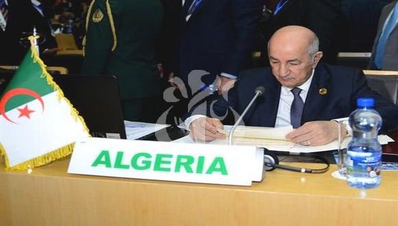 الرئيس الجزائري يؤكد على ايجاد حل للقضية الصحراوية مبني على اساس حق الشعب الصحراوي غير القابل للتصرف في تقرير المصير