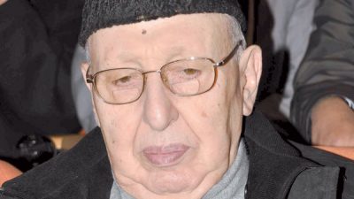 رئيس الجمهورية يعزي نظيره الجزائري في وفاة الوزير الأول الأسبق المجاهد بلعيد عبد السلام