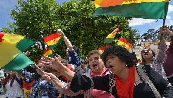 بوليفيا: الرئيس يستقيل من منصبه لتهدئة البلاد التي دخلت في أزمة سياسية واجتماعية